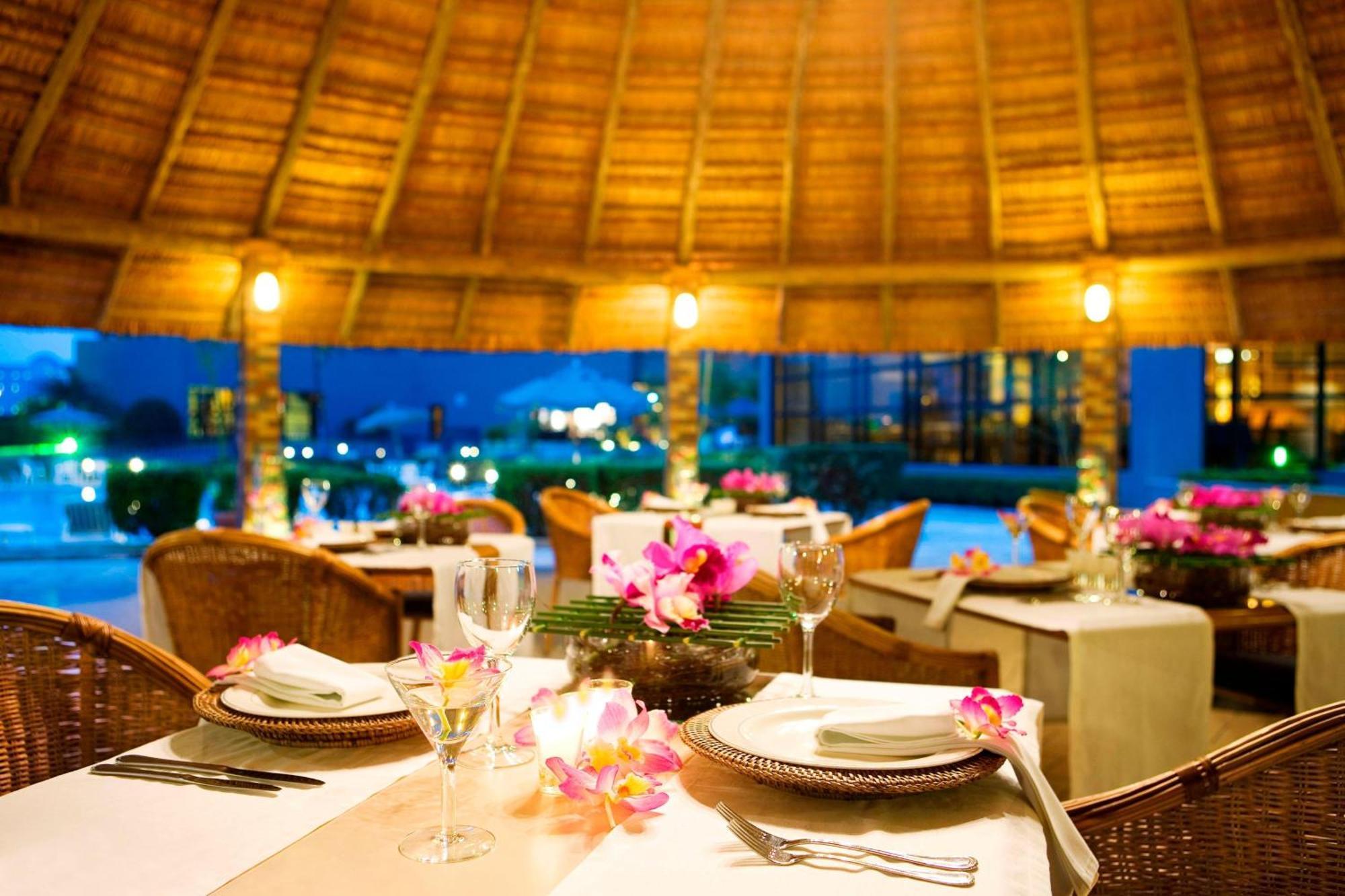 Marriott Sao Paulo Airport Hotel Γκουαρούλιος Εξωτερικό φωτογραφία The restaurant at the Royal Island Resort & Spa